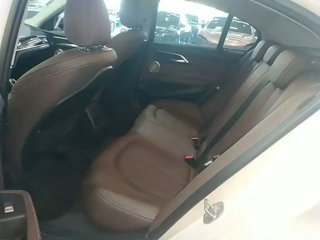 2021 BMW 1 Series 120i M Sport Shadow Edition — миниатюра 17