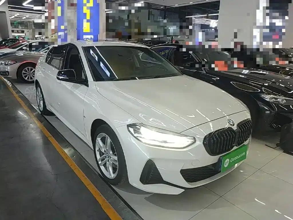 2021 BMW 1 Series 120i M Sport Shadow Edition — миниатюра 4