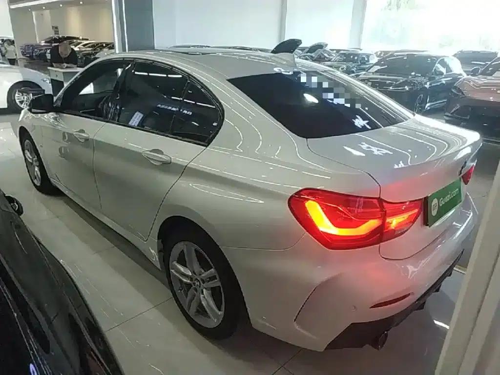 2021 BMW 1 Series 120i M Sport Shadow Edition — миниатюра 5