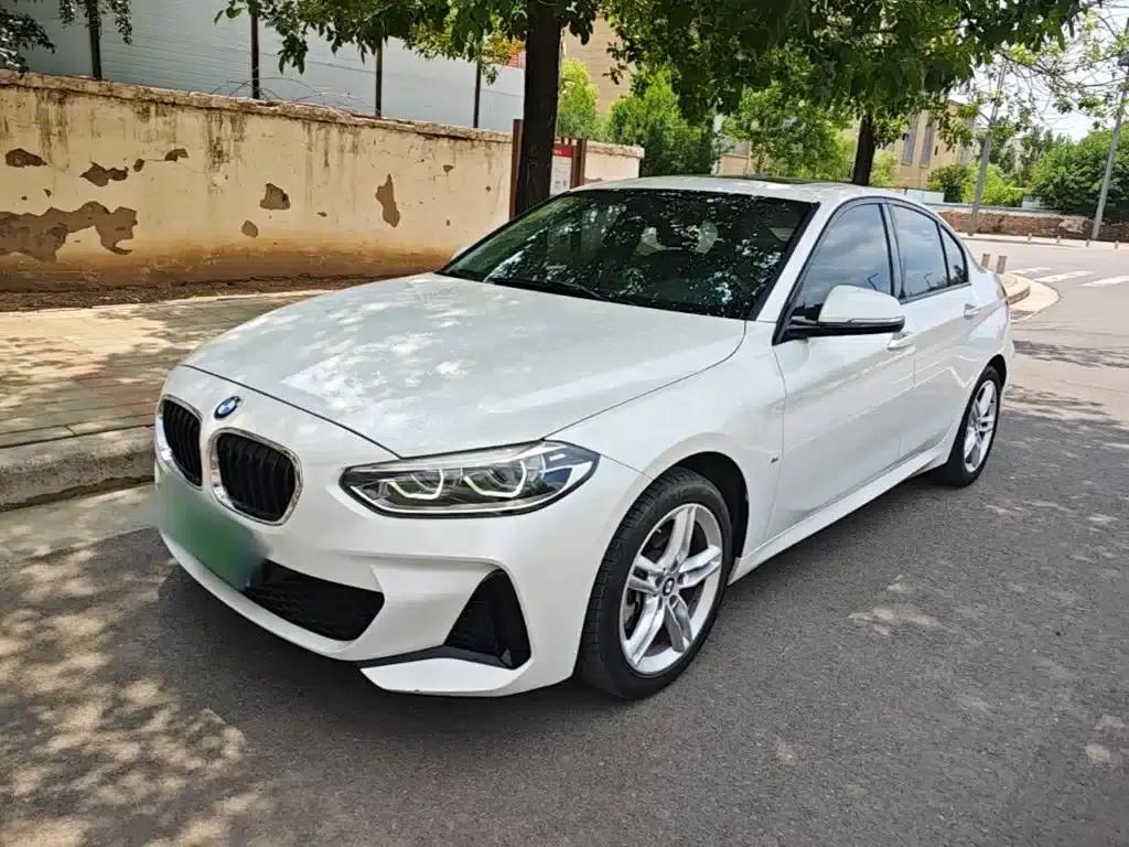 2020 BMW 1 Series 120i M Sport Package — миниатюра 1