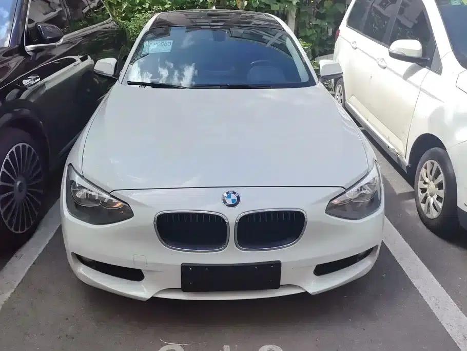 2013 BMW 1 Series (Imported) Facelift 116i Leading Edition — миниатюра 2