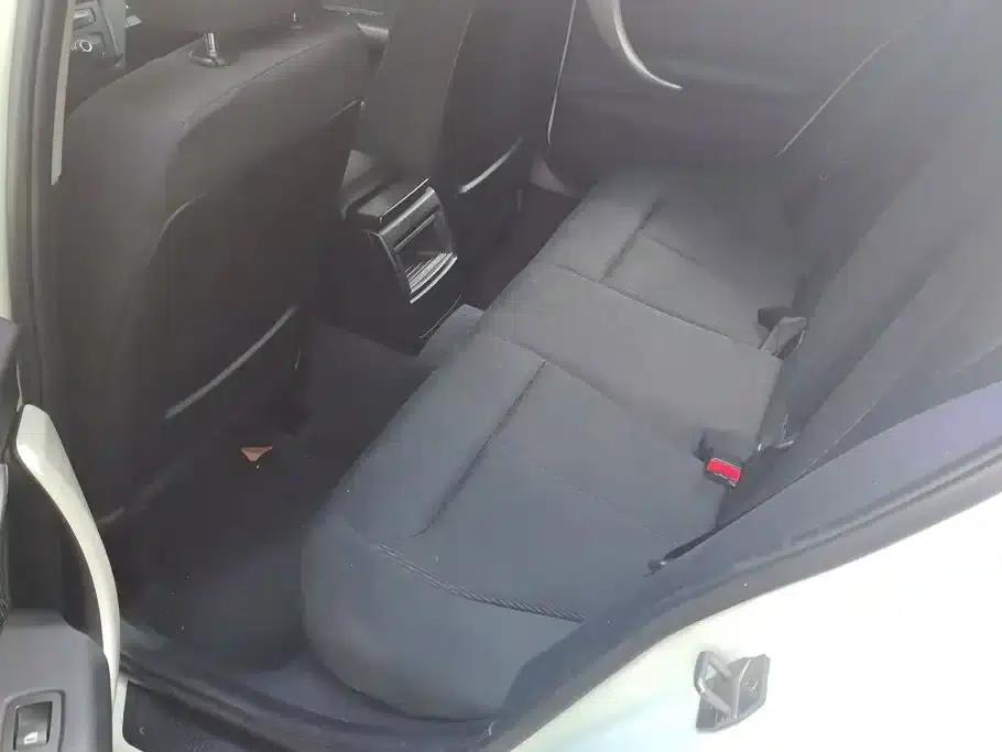 2013 BMW 1 Series (Imported) Facelift 116i Leading Edition — миниатюра 11