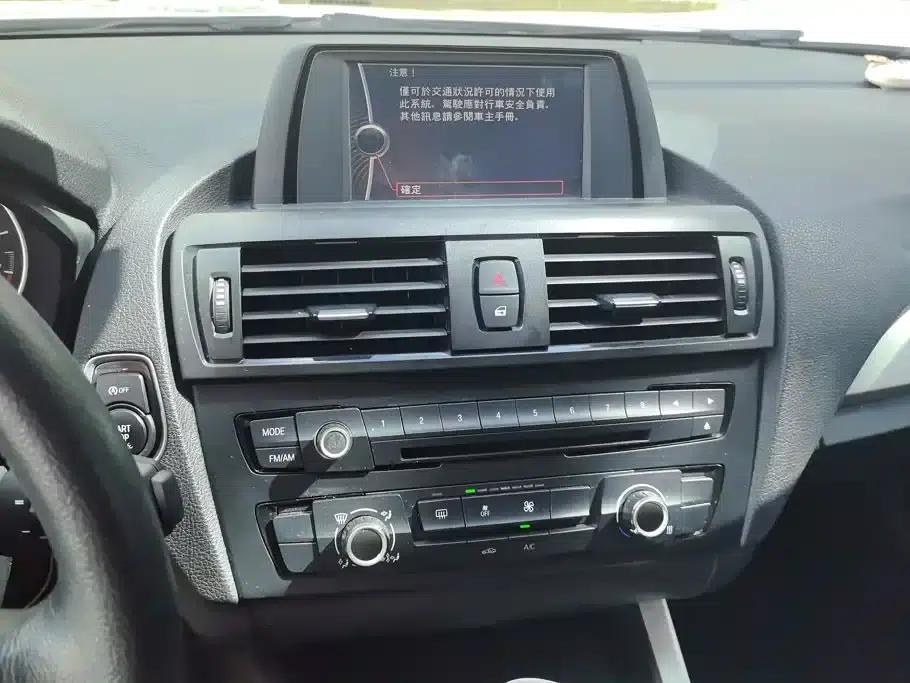 2013 BMW 1 Series (Imported) Facelift 116i Leading Edition — миниатюра 13
