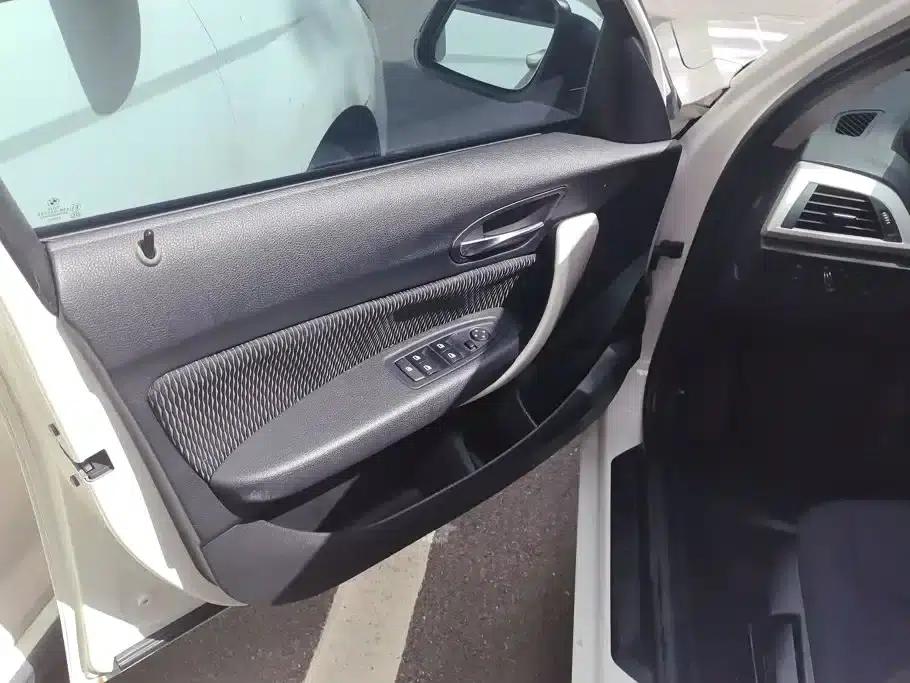 2013 BMW 1 Series (Imported) Facelift 116i Leading Edition — миниатюра 7