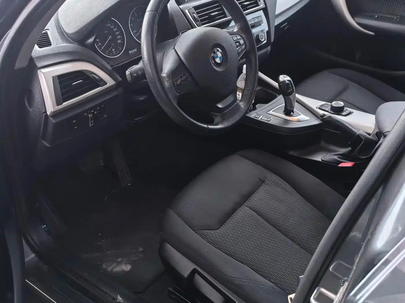 BMW 1 Series (Imported) 2016 118i Leading Edition — миниатюра 4