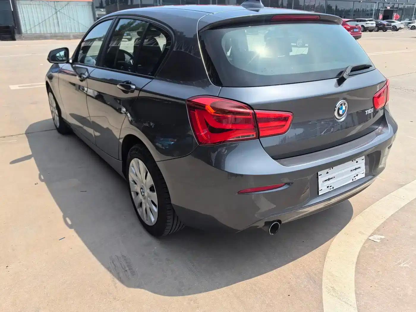 BMW 1 Series (Imported) 2016 118i Leading Edition — миниатюра 5
