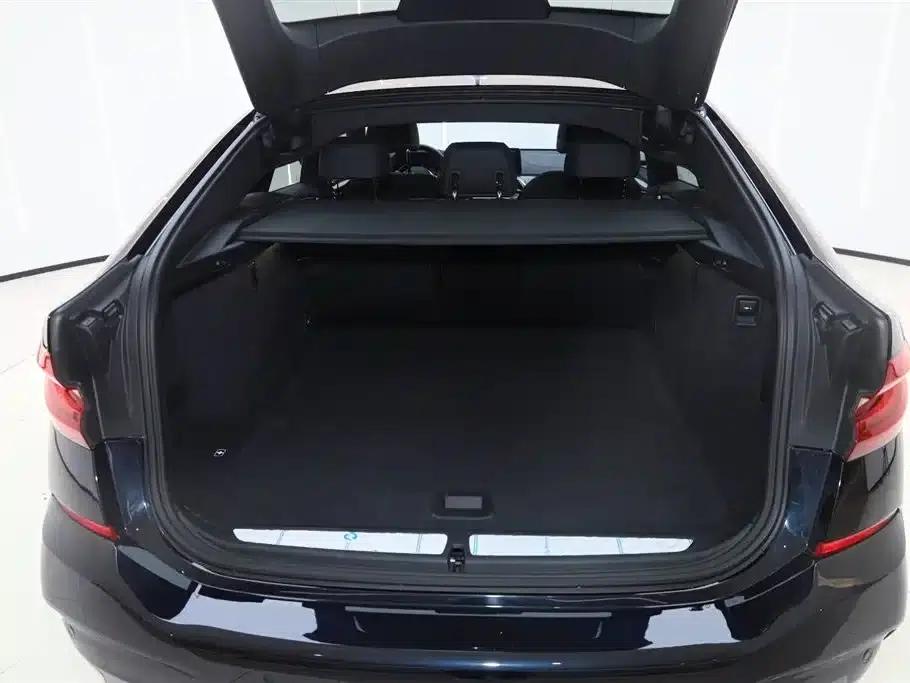 2024 BMW 6 Series GT 630i M Sport Package — миниатюра 9