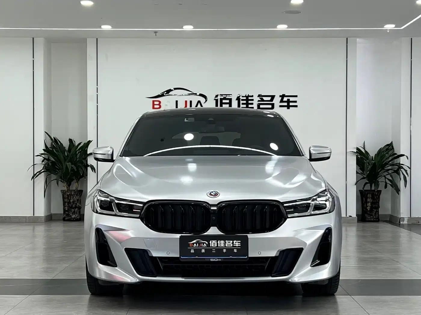 2021 BMW 6 Series GT 630i M Sport Package — миниатюра 2