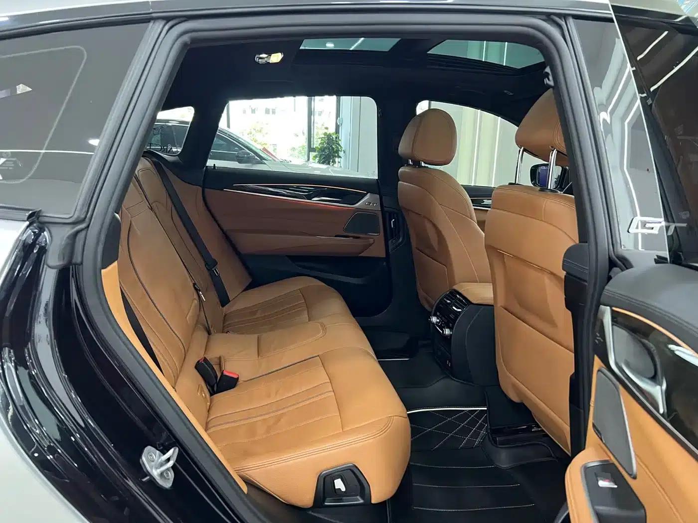 2021 BMW 6 Series GT 630i M Sport Package — миниатюра 11