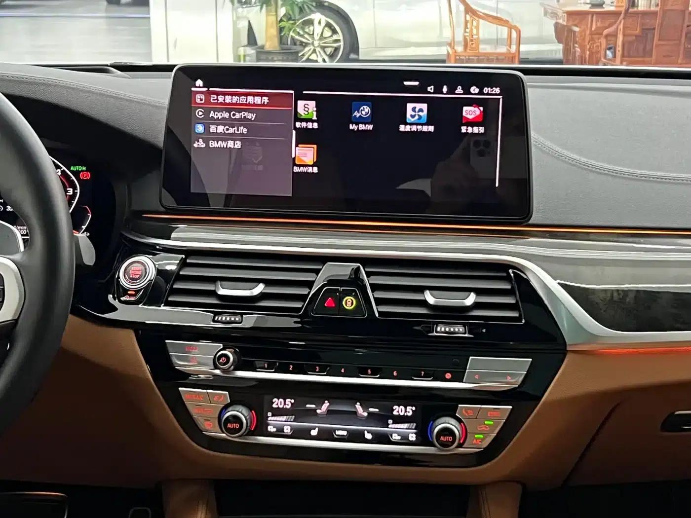 2021 BMW 6 Series GT 630i M Sport Package — миниатюра 14