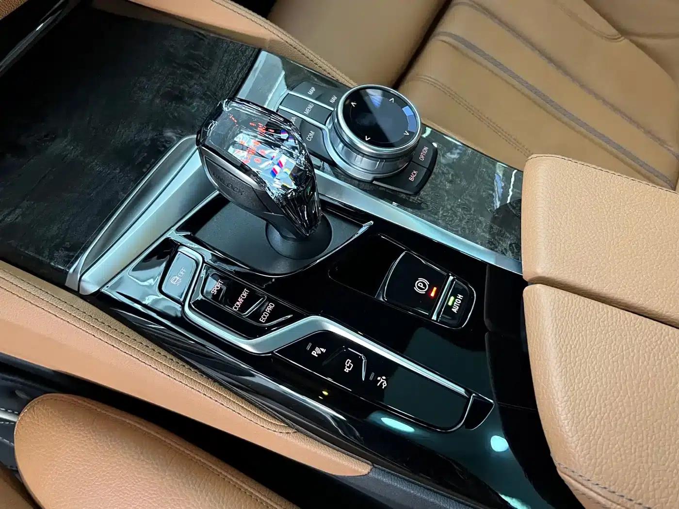 2021 BMW 6 Series GT 630i M Sport Package — миниатюра 20