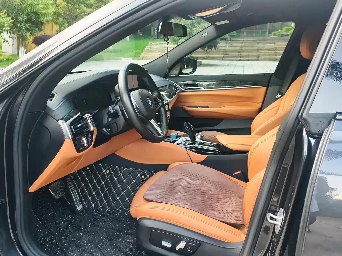 2019 BMW 6 Series GT 630i M Sport Package — миниатюра 4