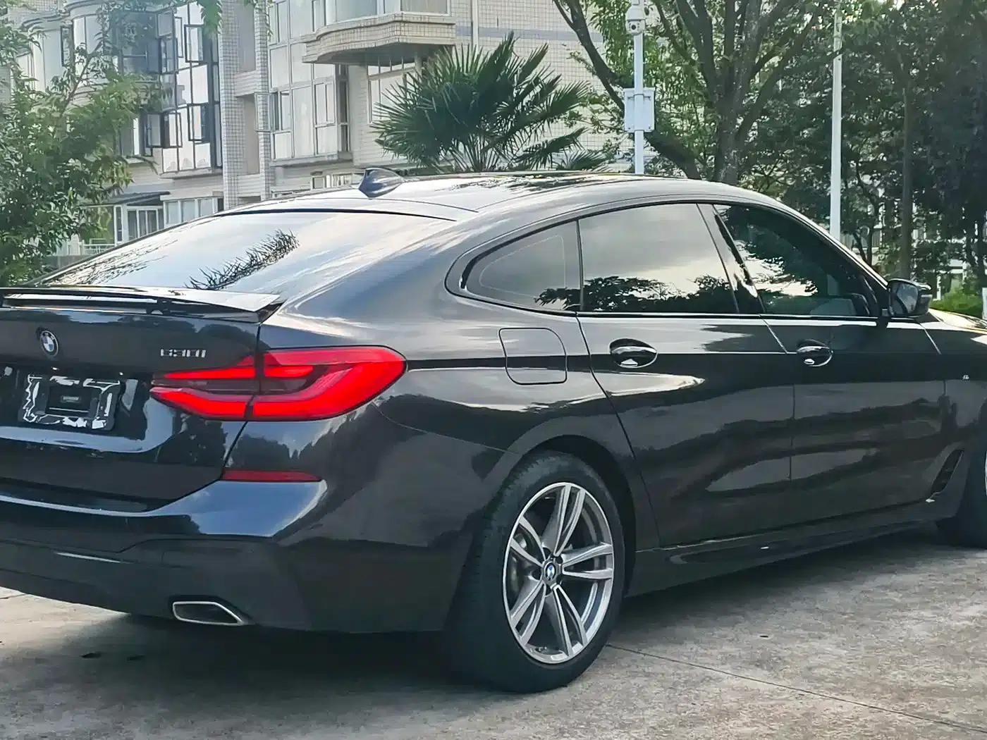 2019 BMW 6 Series GT 630i M Sport Package — миниатюра 9