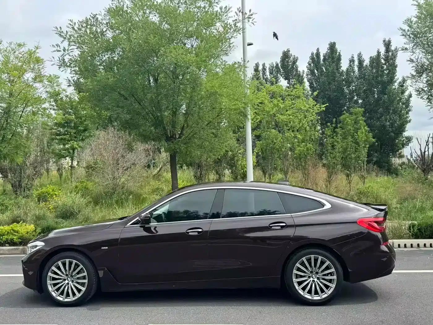 2018 BMW 6 Series GT 630i M Sport Package — миниатюра 12