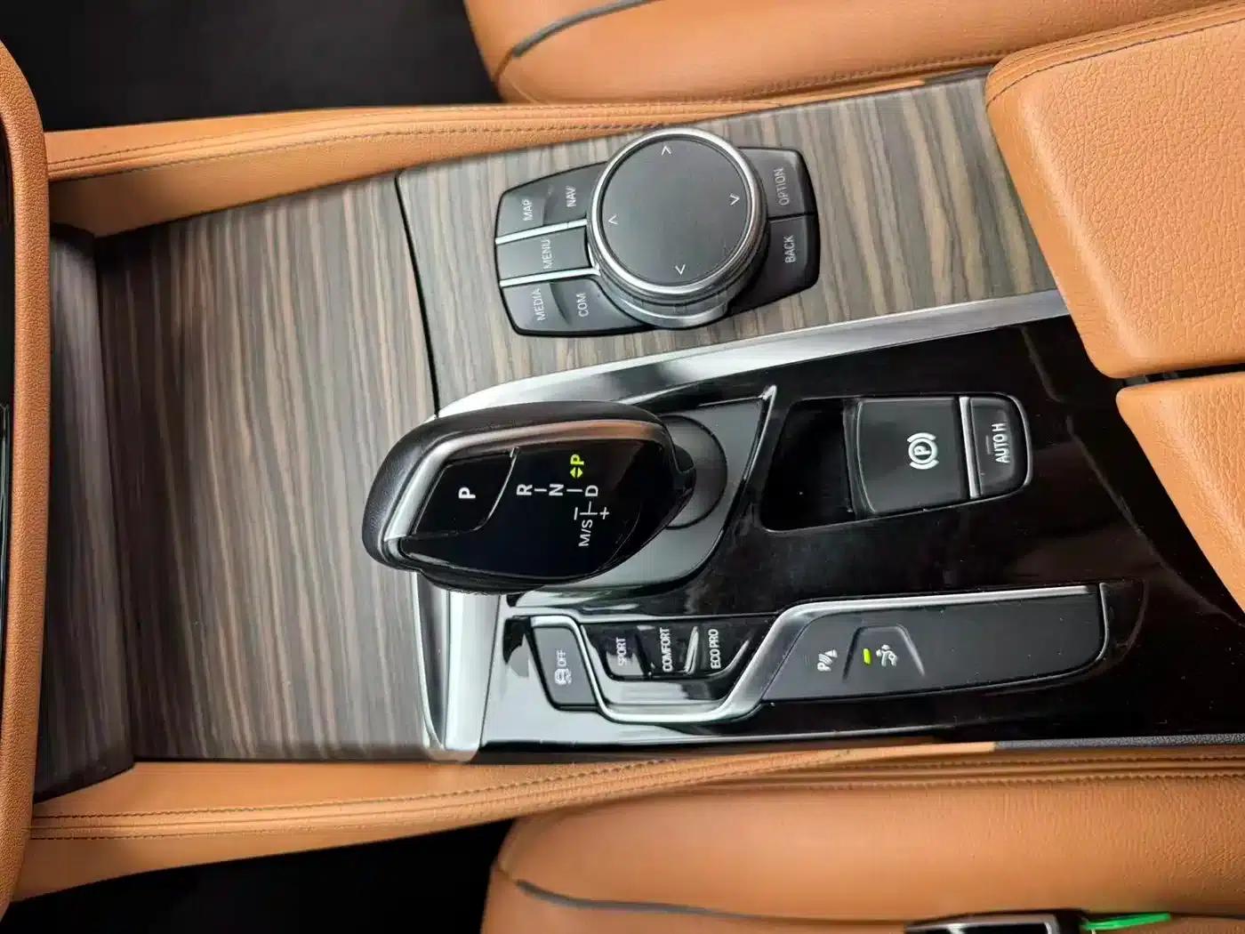 2018 BMW 6 Series GT 630i M Sport Package — миниатюра 6