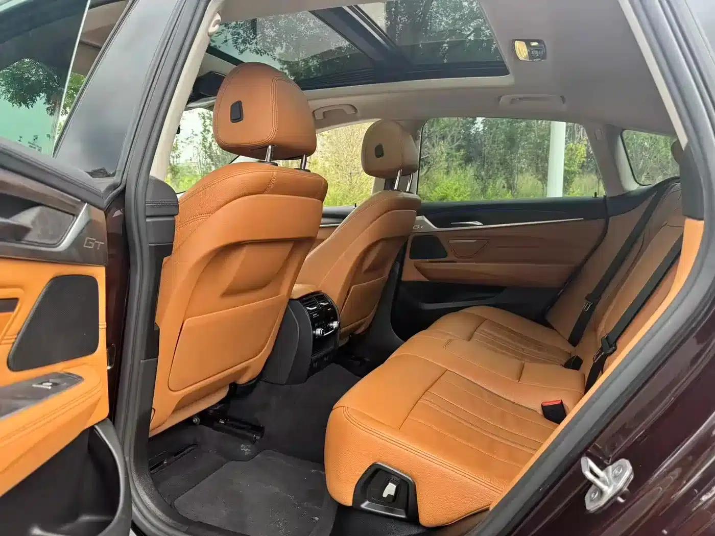 2018 BMW 6 Series GT 630i M Sport Package — миниатюра 10