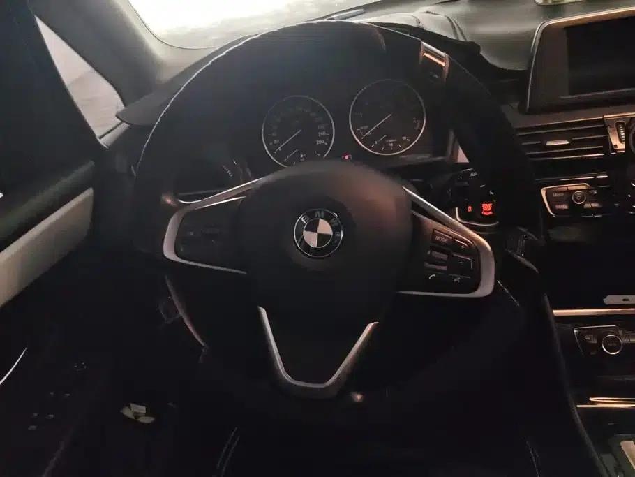 2016 BMW 2 Series Gran Tourer 218i Leading Edition — миниатюра 15