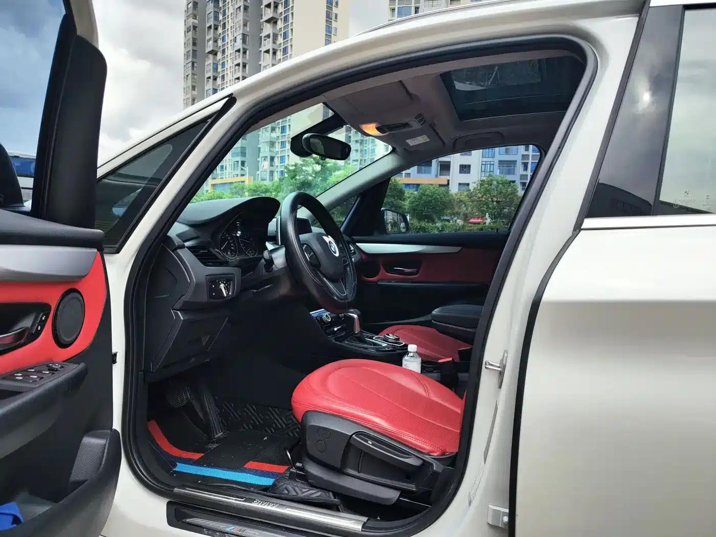 2016 BMW 2 Series Gran Tourer 218i Leading Edition — миниатюра 3