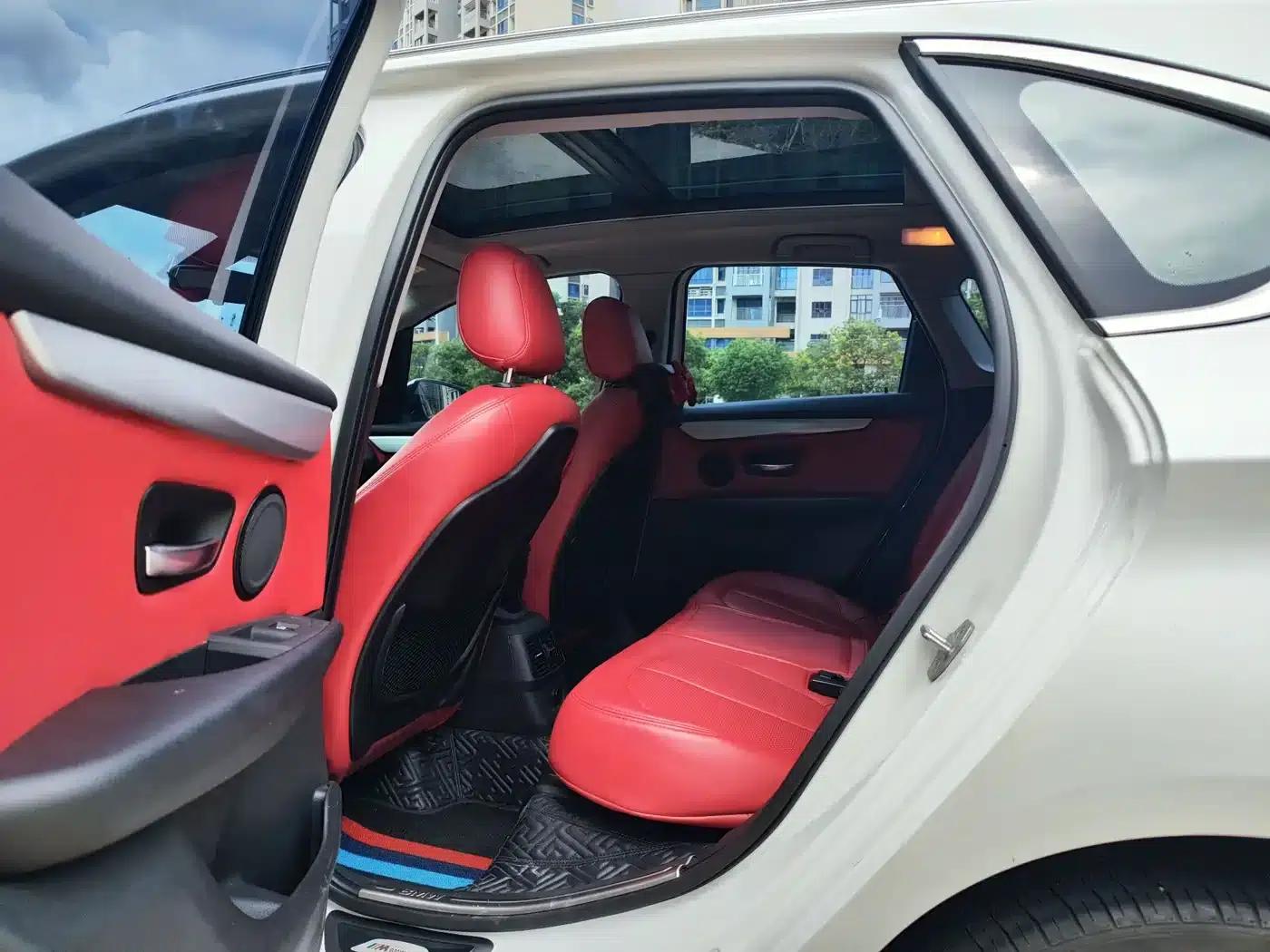 2016 BMW 2 Series Gran Tourer 218i Leading Edition — миниатюра 6