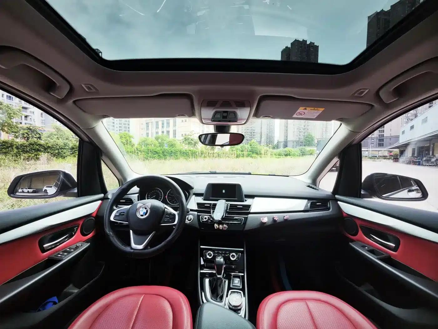 2016 BMW 2 Series Gran Tourer 218i Leading Edition — миниатюра 8