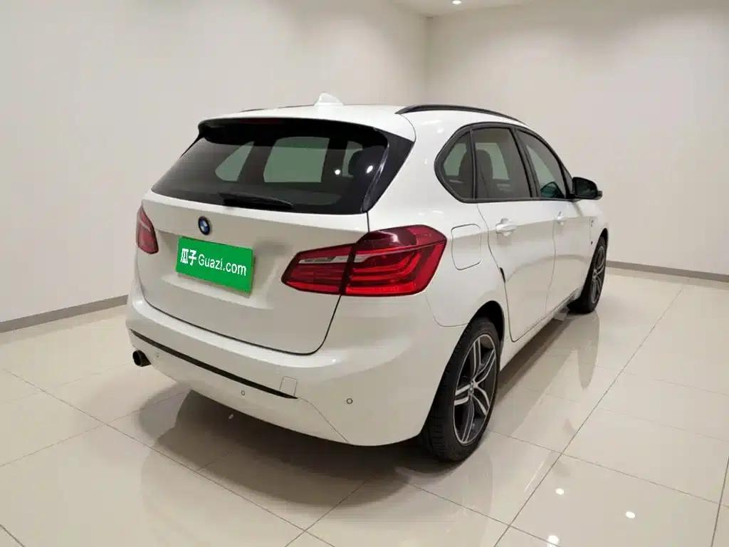 2016 BMW 2 Series Gran Tourer 218i Sport Design Package — миниатюра 5