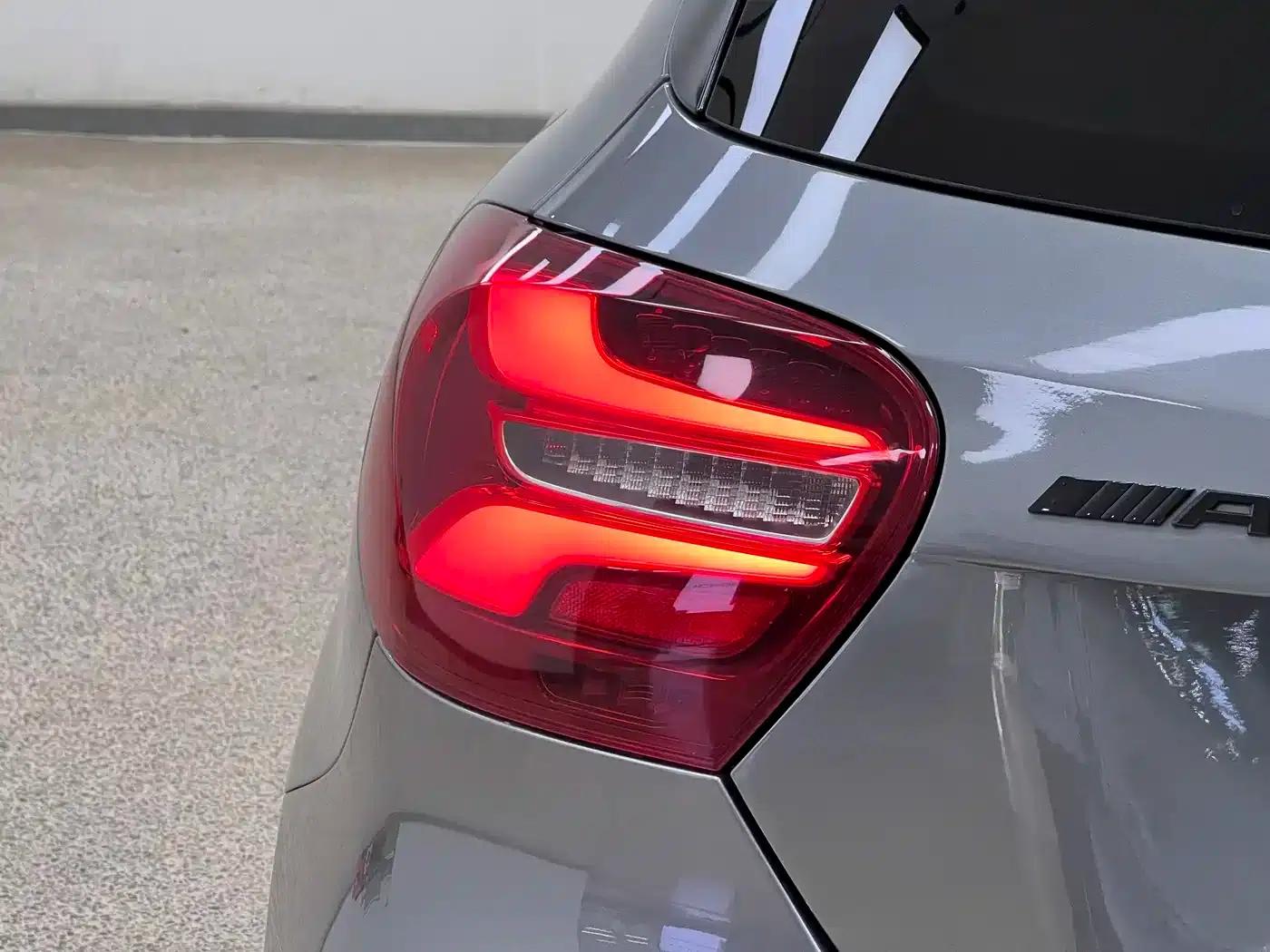 2016 Mercedes-Benz A-Class AMG (Imported) AMG A 45 4MATIC — миниатюра 11