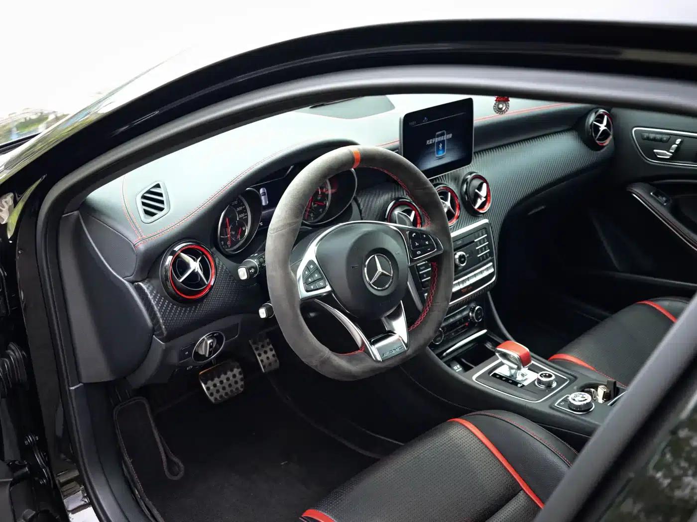 Imported 2018 Mercedes-Benz A-Class AMG A 45 4MATIC Limited Edition — миниатюра 14
