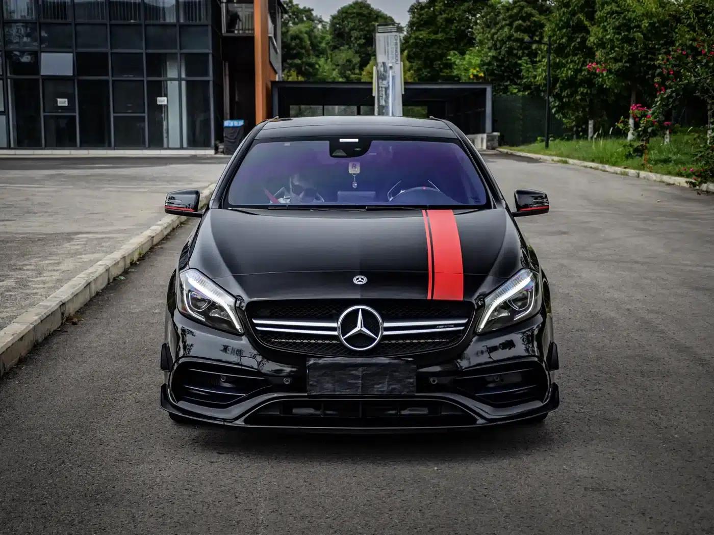 Imported 2018 Mercedes-Benz A-Class AMG A 45 4MATIC Limited Edition — миниатюра 3