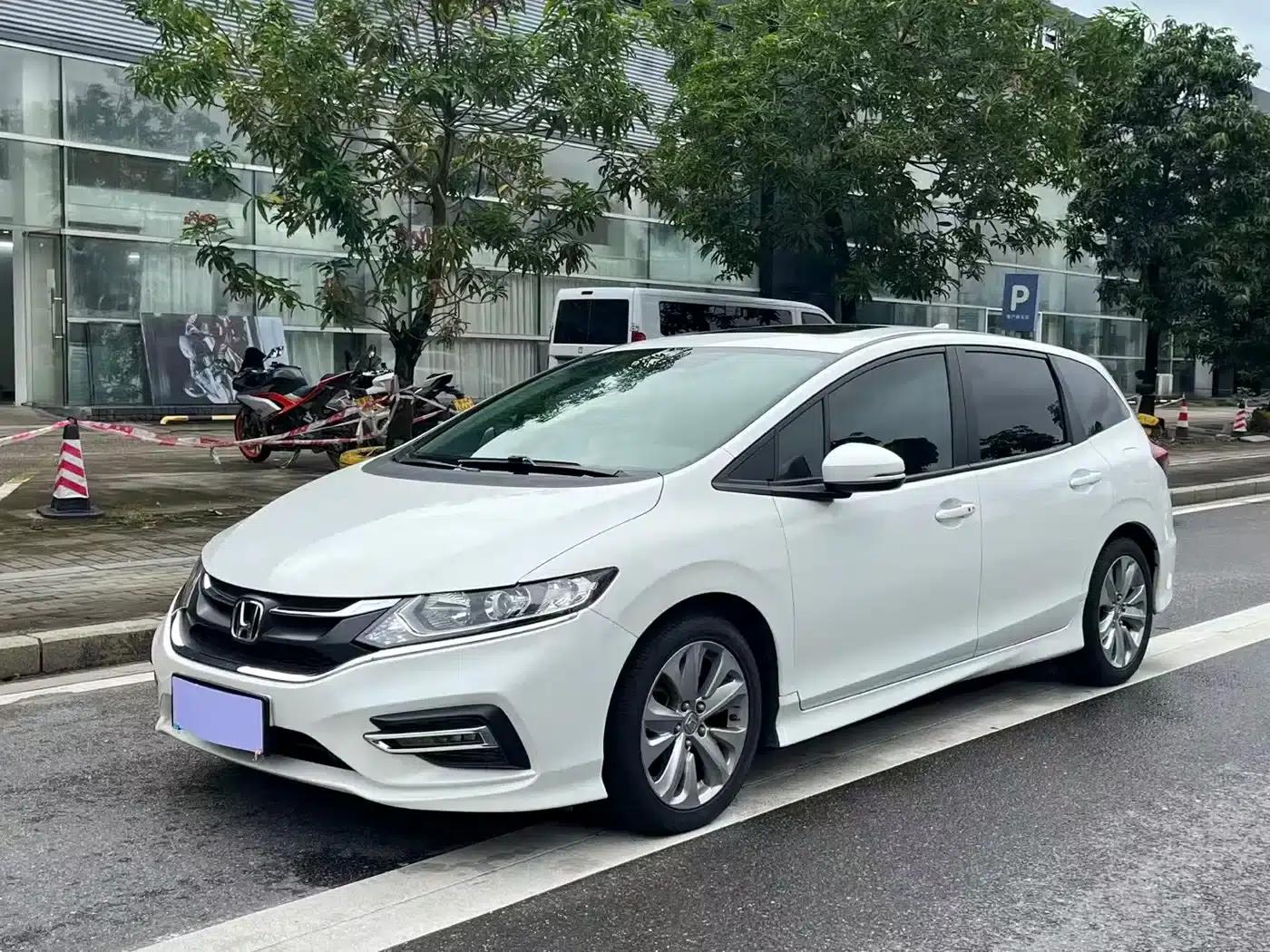 Jade 2017 1.8L Automatic Comfort Edition 5-seater — миниатюра 1