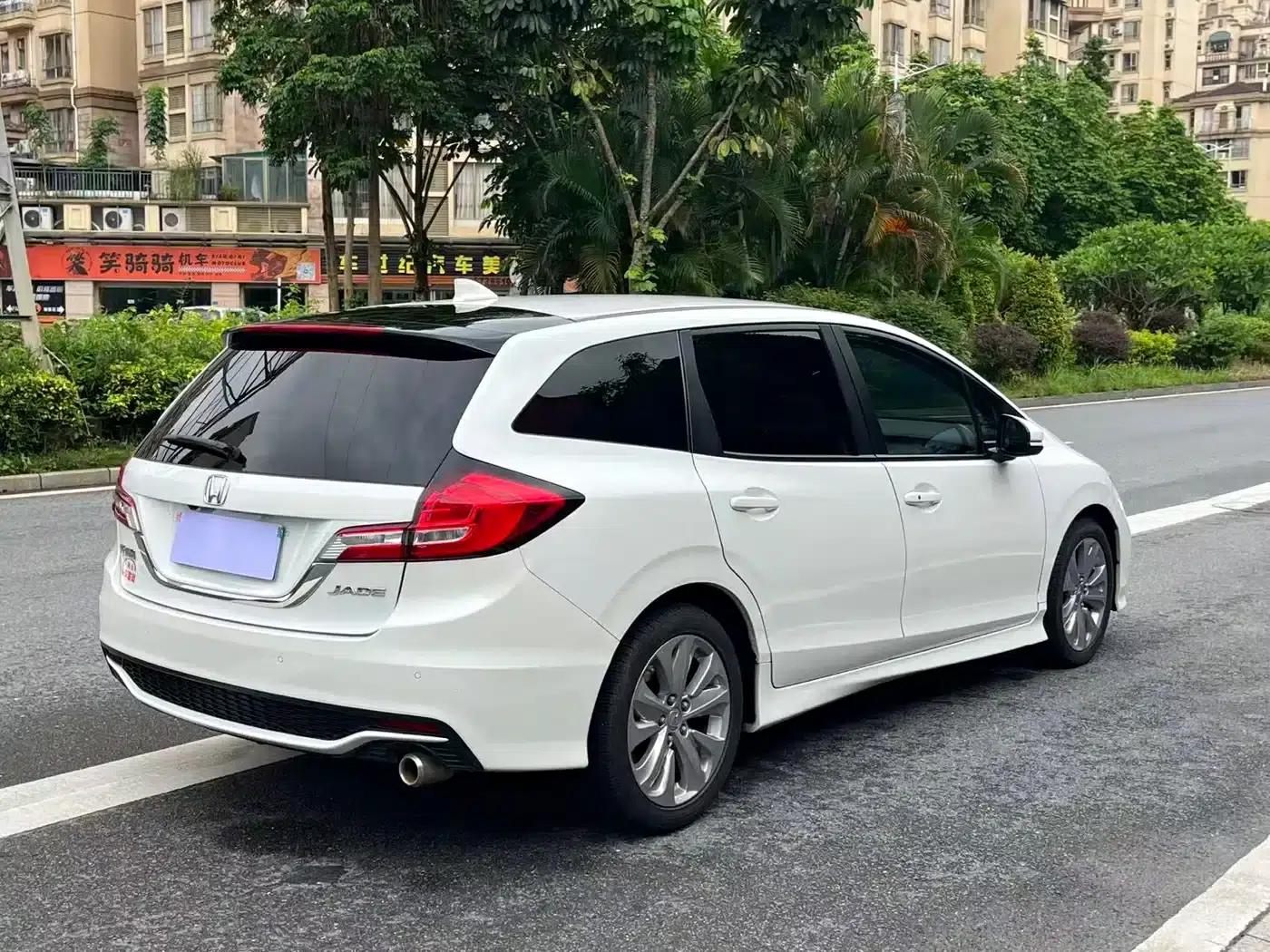 Jade 2017 1.8L Automatic Comfort Edition 5-seater — миниатюра 4