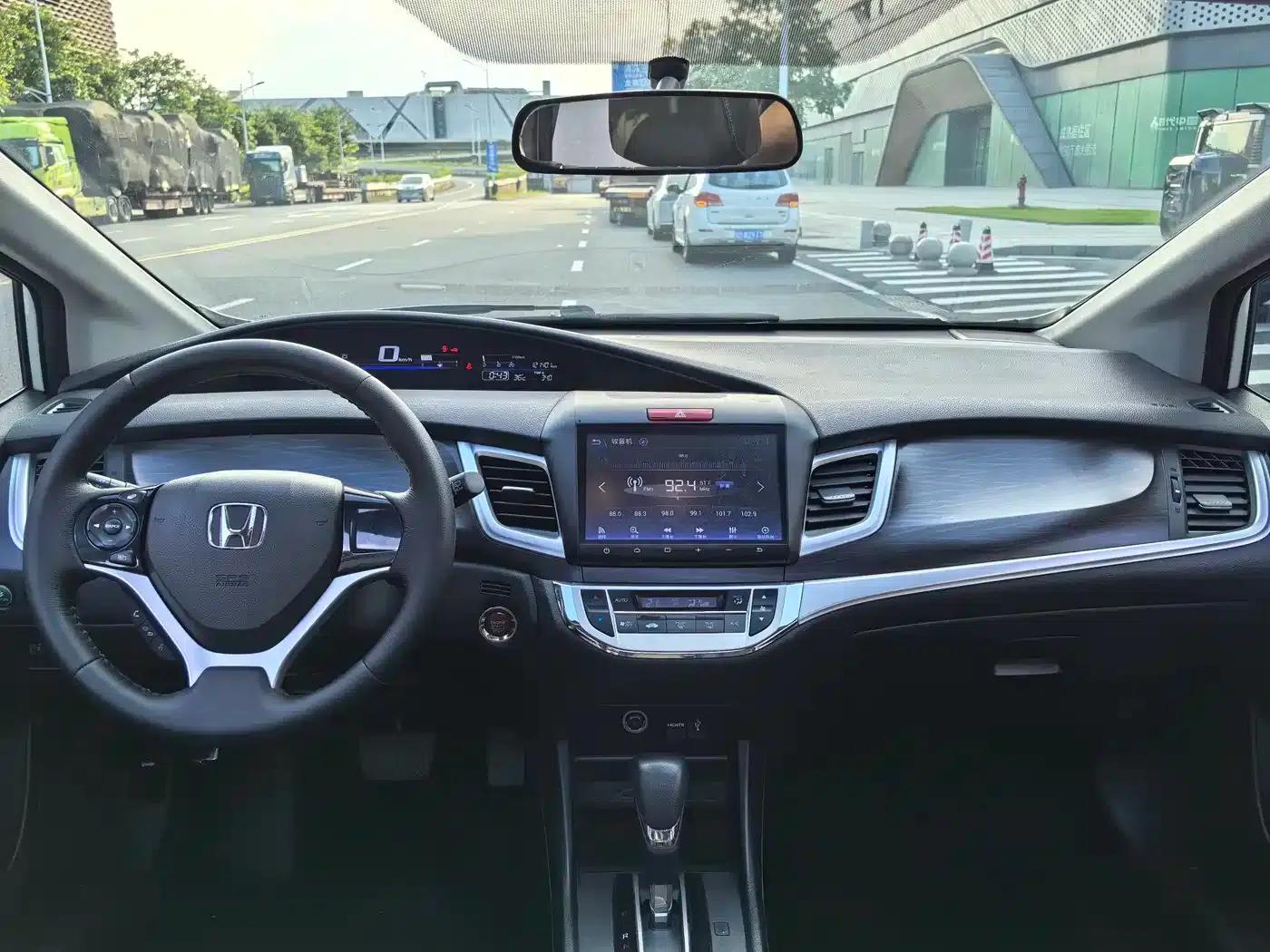Jade 2016 1.8L Automatic Comfort Elite Edition 5-seater — миниатюра 11