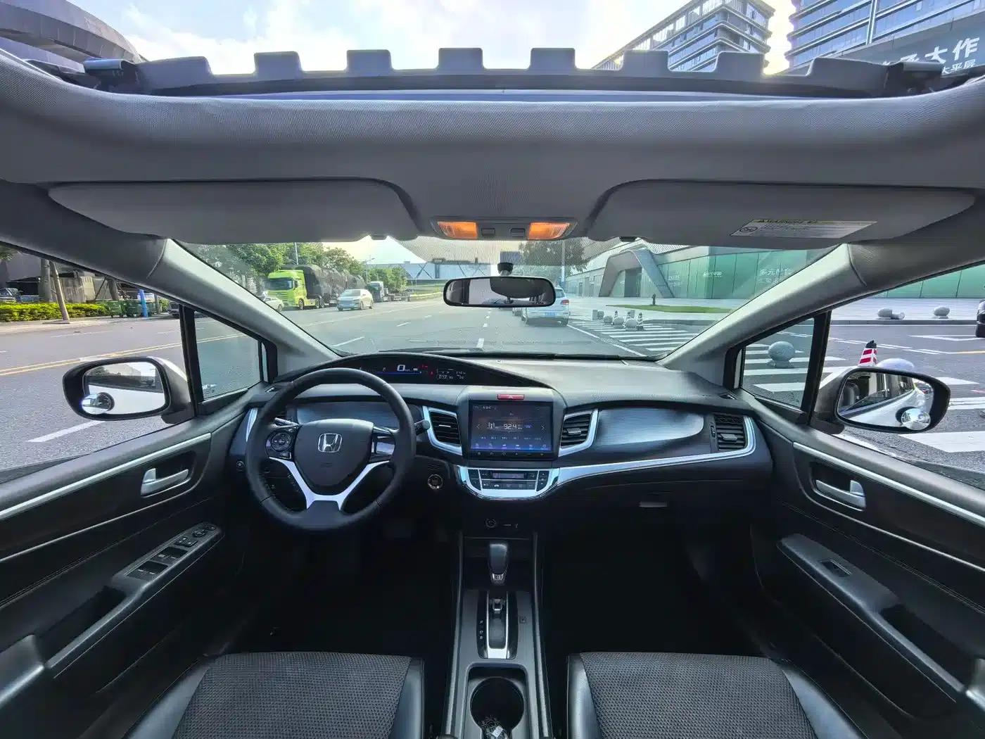 Jade 2016 1.8L Automatic Comfort Elite Edition 5-seater — миниатюра 12