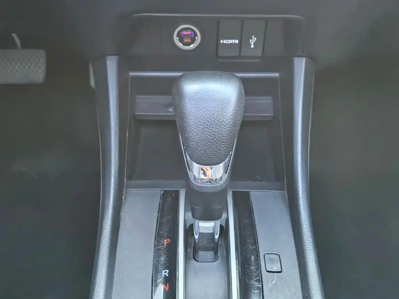 Jade 2016 1.8L Automatic Comfort Elite Edition 5-seater — миниатюра 14