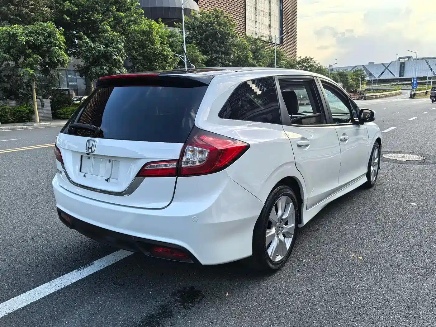 Jade 2016 1.8L Automatic Comfort Elite Edition 5-seater — миниатюра 6