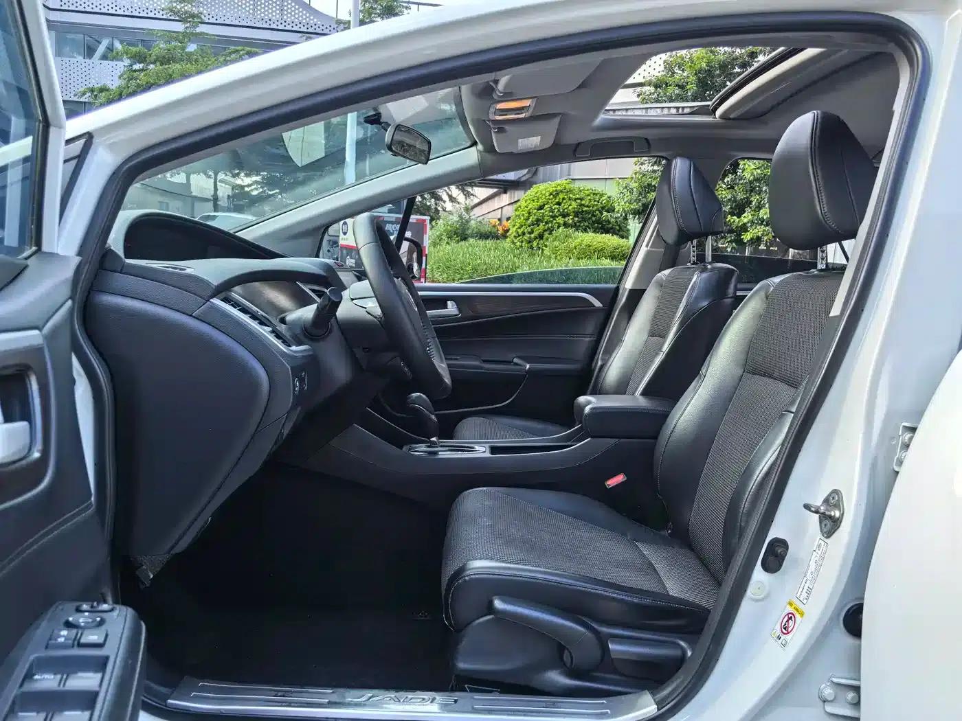 Jade 2016 1.8L Automatic Comfort Elite Edition 5-seater — миниатюра 10