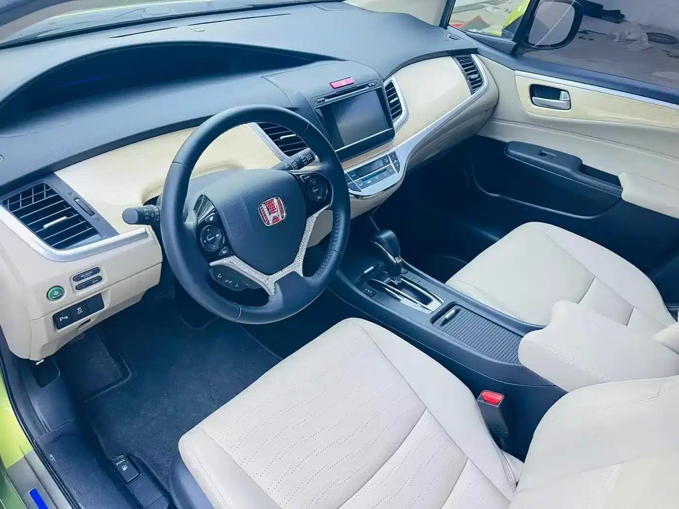 Jade 2013 1.8L CVT Luxury Edition 5-seater — миниатюра 5
