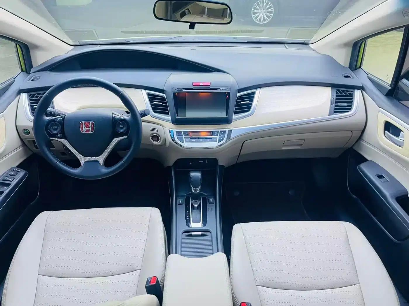 Jade 2013 1.8L CVT Luxury Edition 5-seater — миниатюра 7