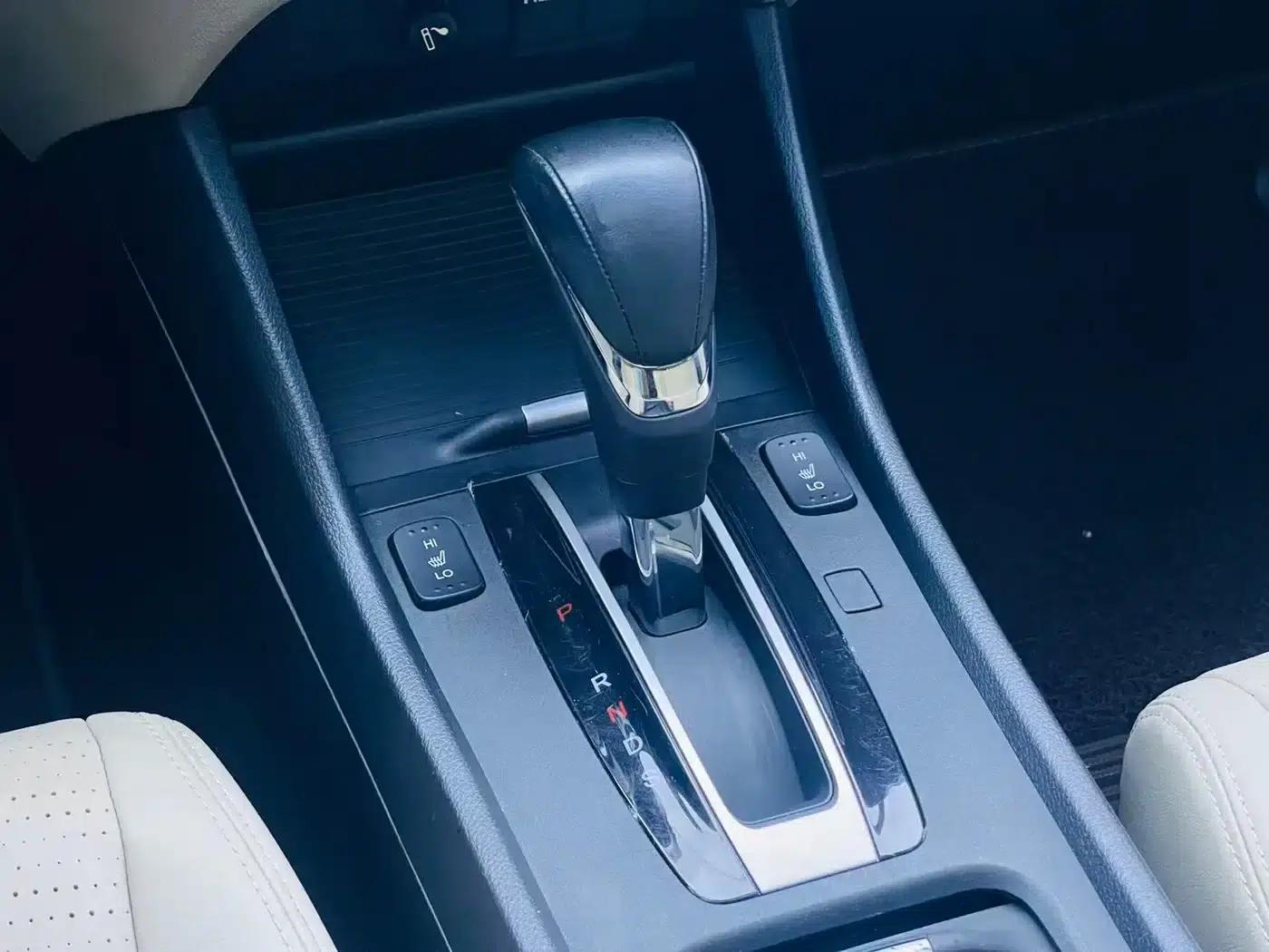 Jade 2013 1.8L CVT Luxury Edition 5-seater — миниатюра 9