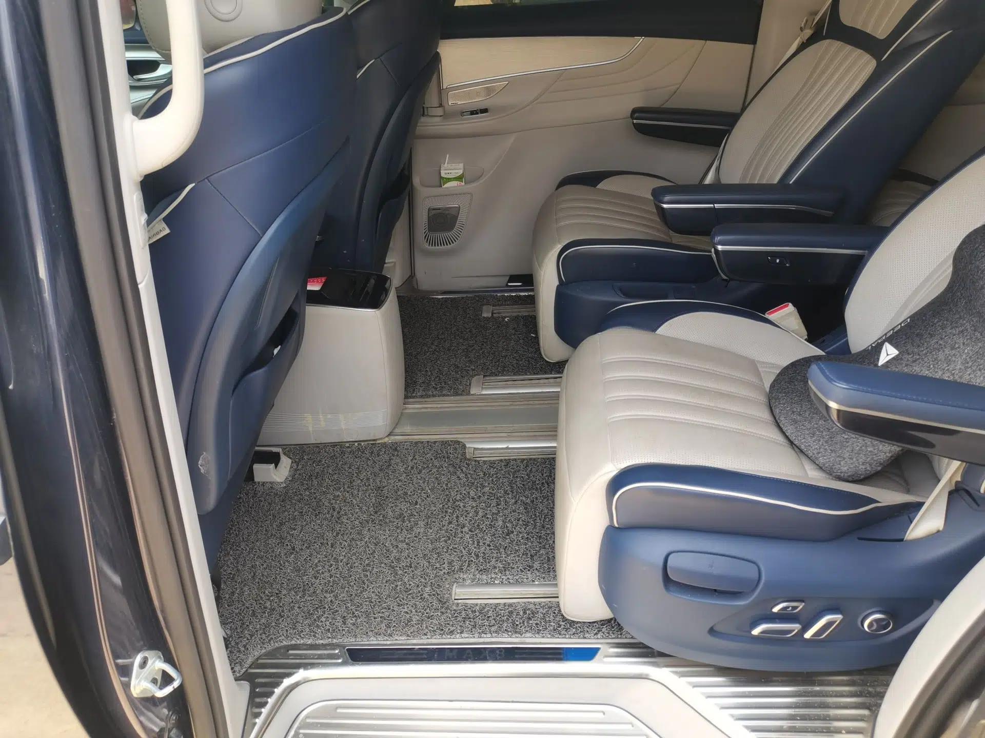 Roewe iMAX8 2021 400TGI Supreme Series Prestige Edition — миниатюра 17
