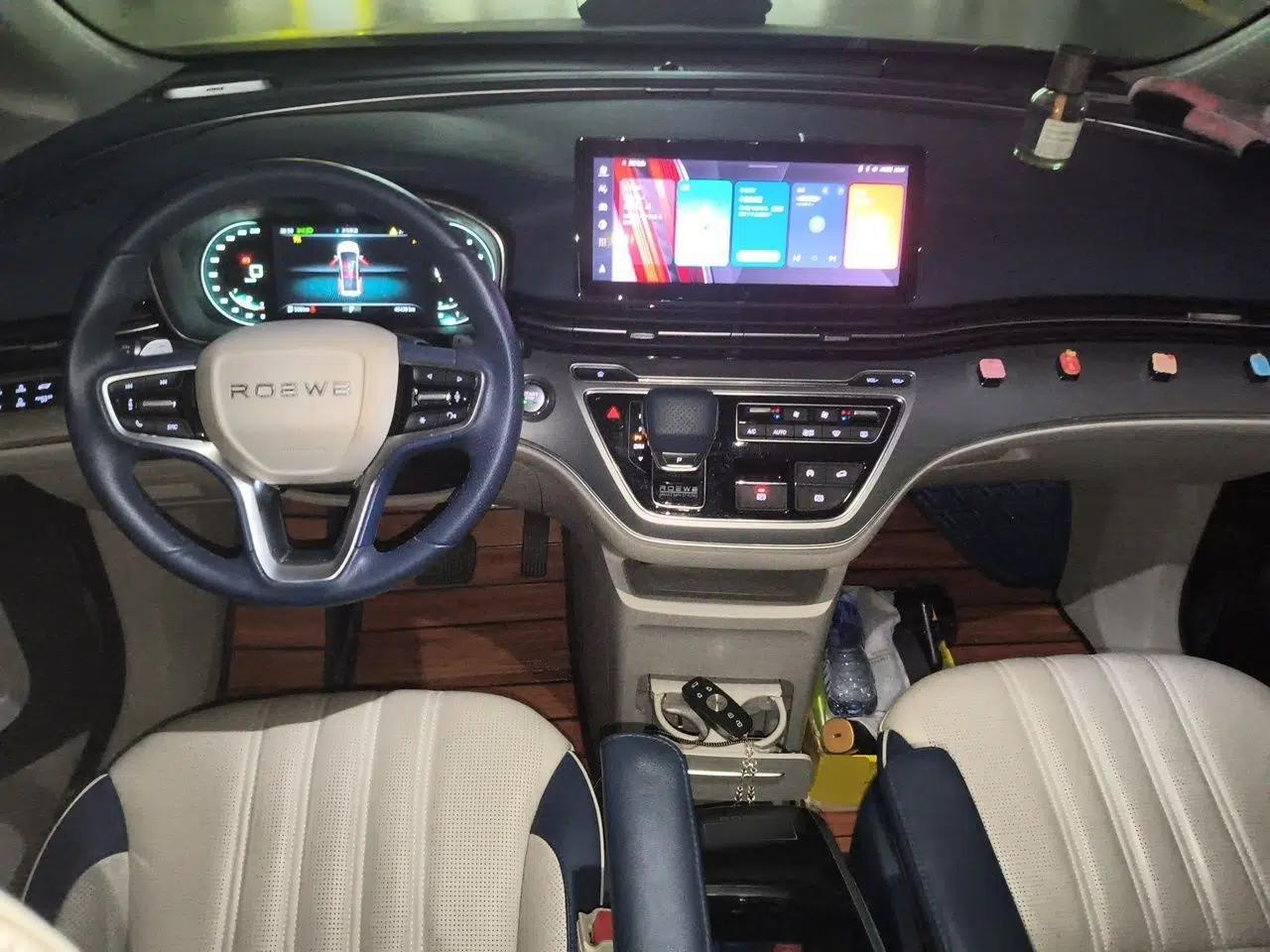 Roewe iMAX8 2021 400TGI Supreme Series Prestige Edition — миниатюра 9