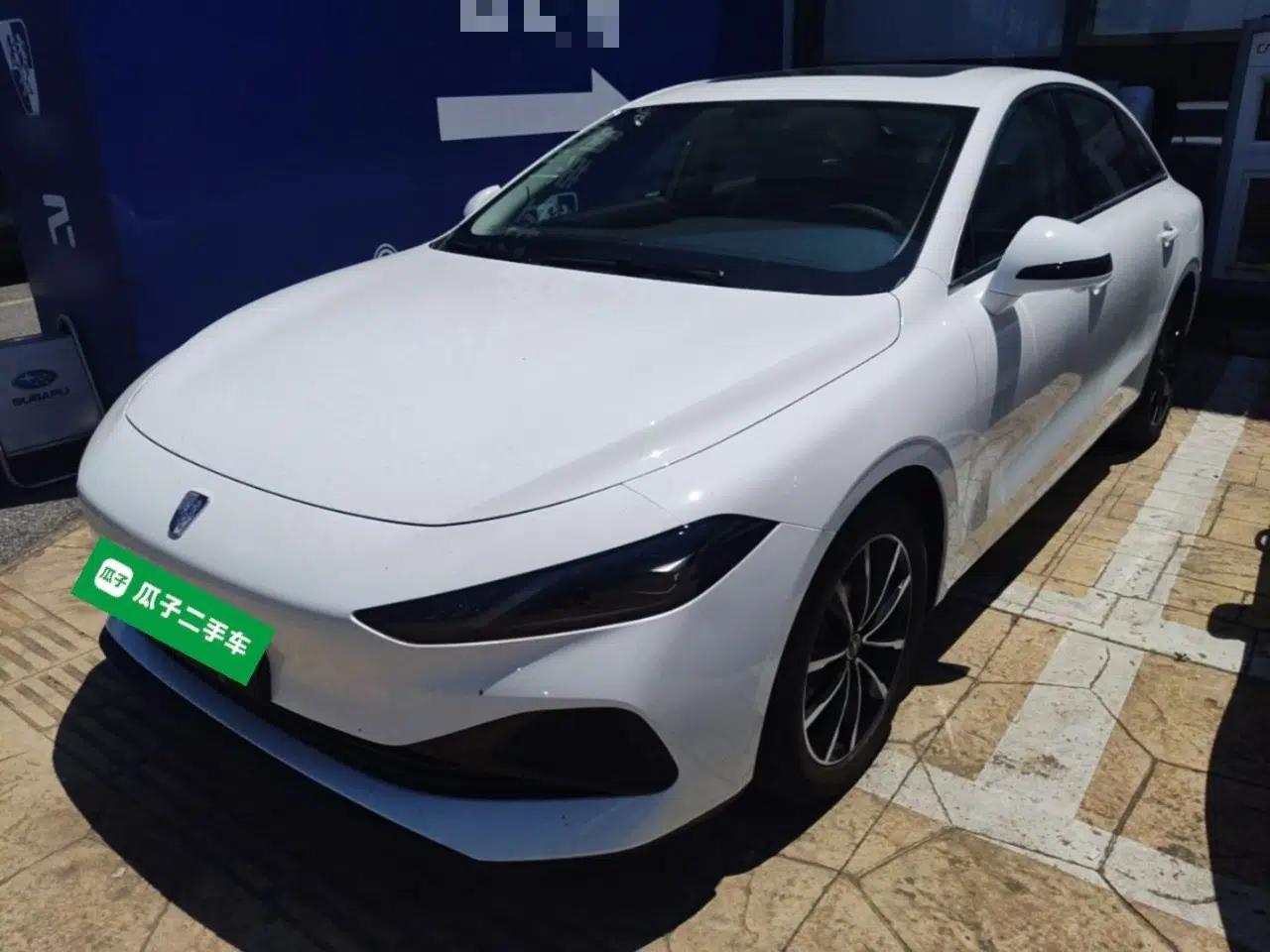 Roewe D7 2025 DMH 125km World Champion Excellence Edition — миниатюра 1