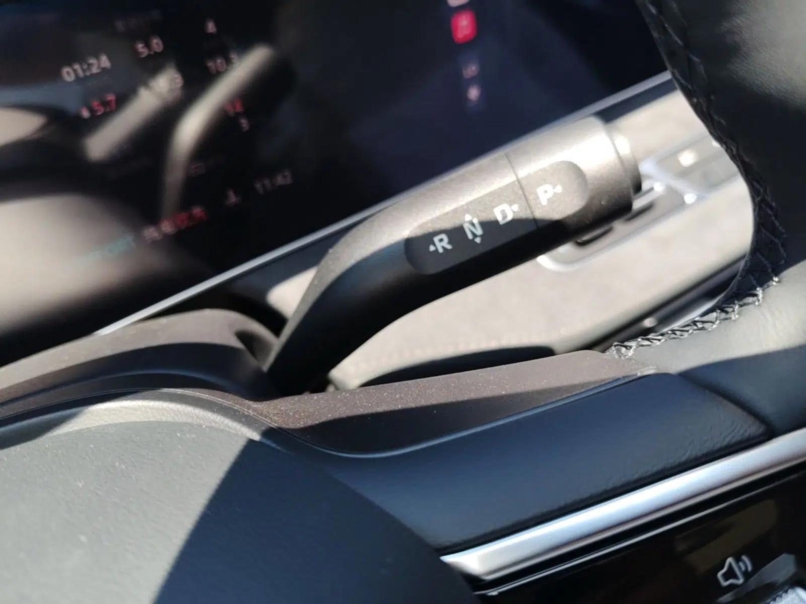 Roewe D7 2025 DMH 125km World Champion Excellence Edition — миниатюра 16