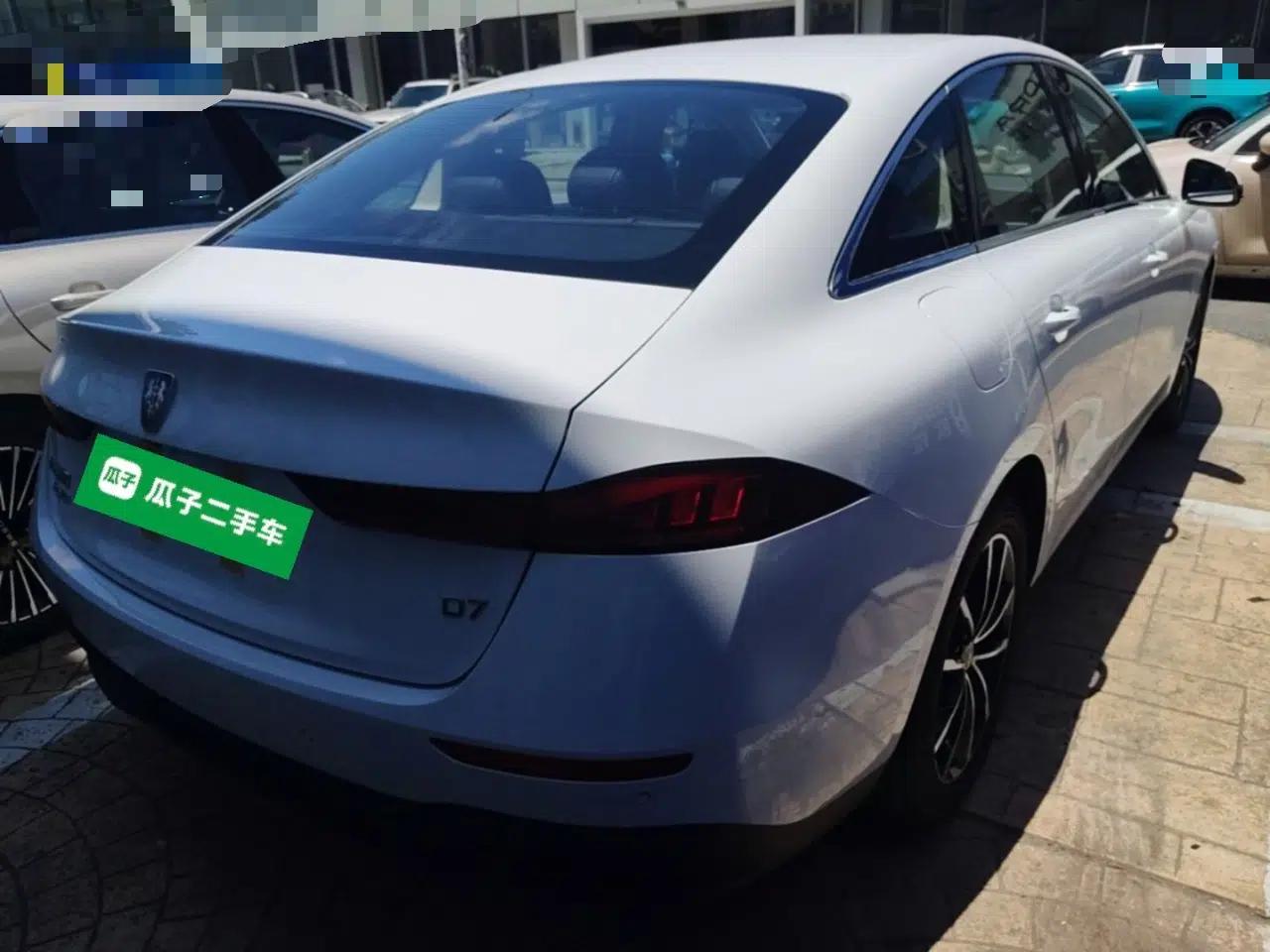 Roewe D7 2025 DMH 125km World Champion Excellence Edition — миниатюра 6