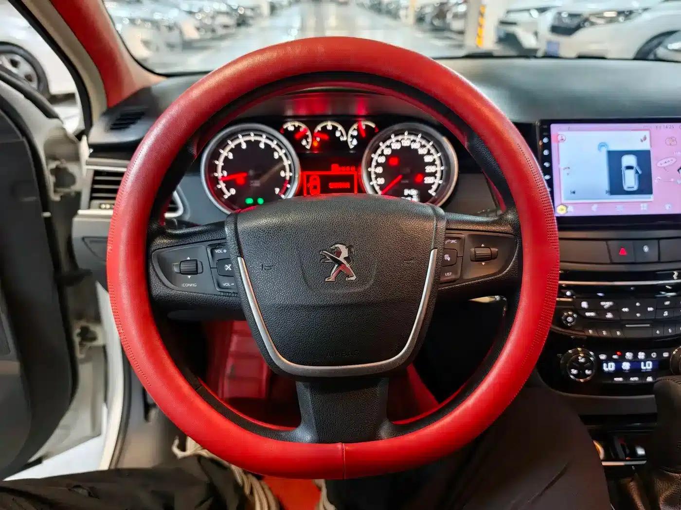 Peugeot 508 2013 2.0L 2nd Anniversary Edition with Automatic Sunroof Classic Version — миниатюра 3