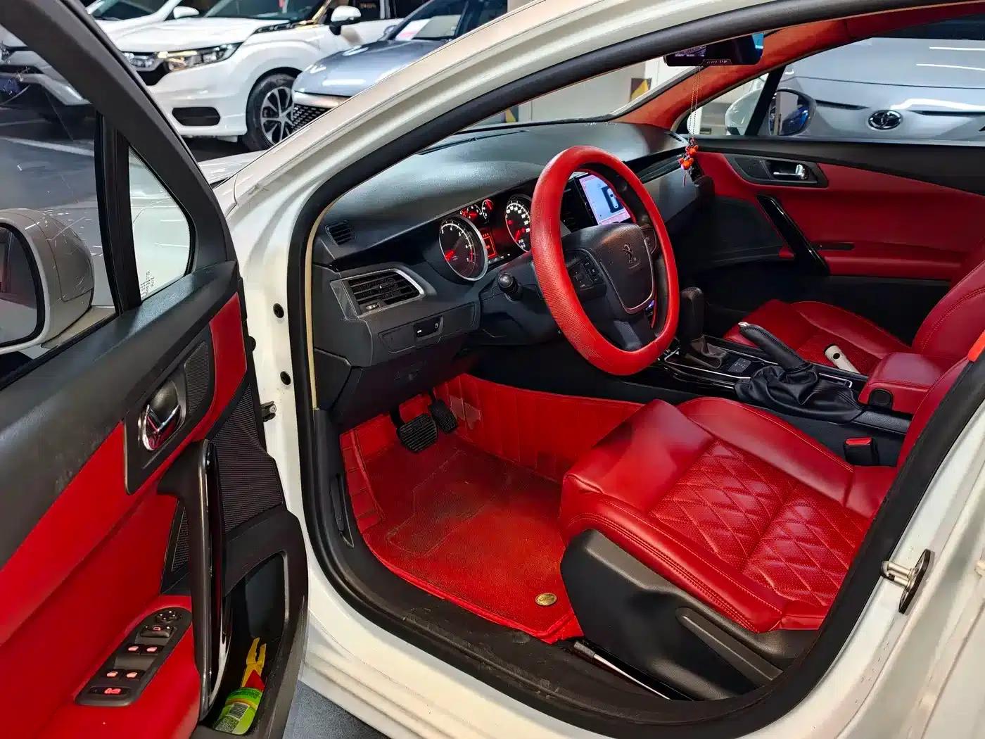 Peugeot 508 2013 2.0L 2nd Anniversary Edition with Automatic Sunroof Classic Version — миниатюра 4