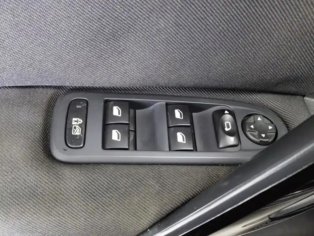 Peugeot 508 2015 1.6THP Automatic Elegance Edition — миниатюра 9