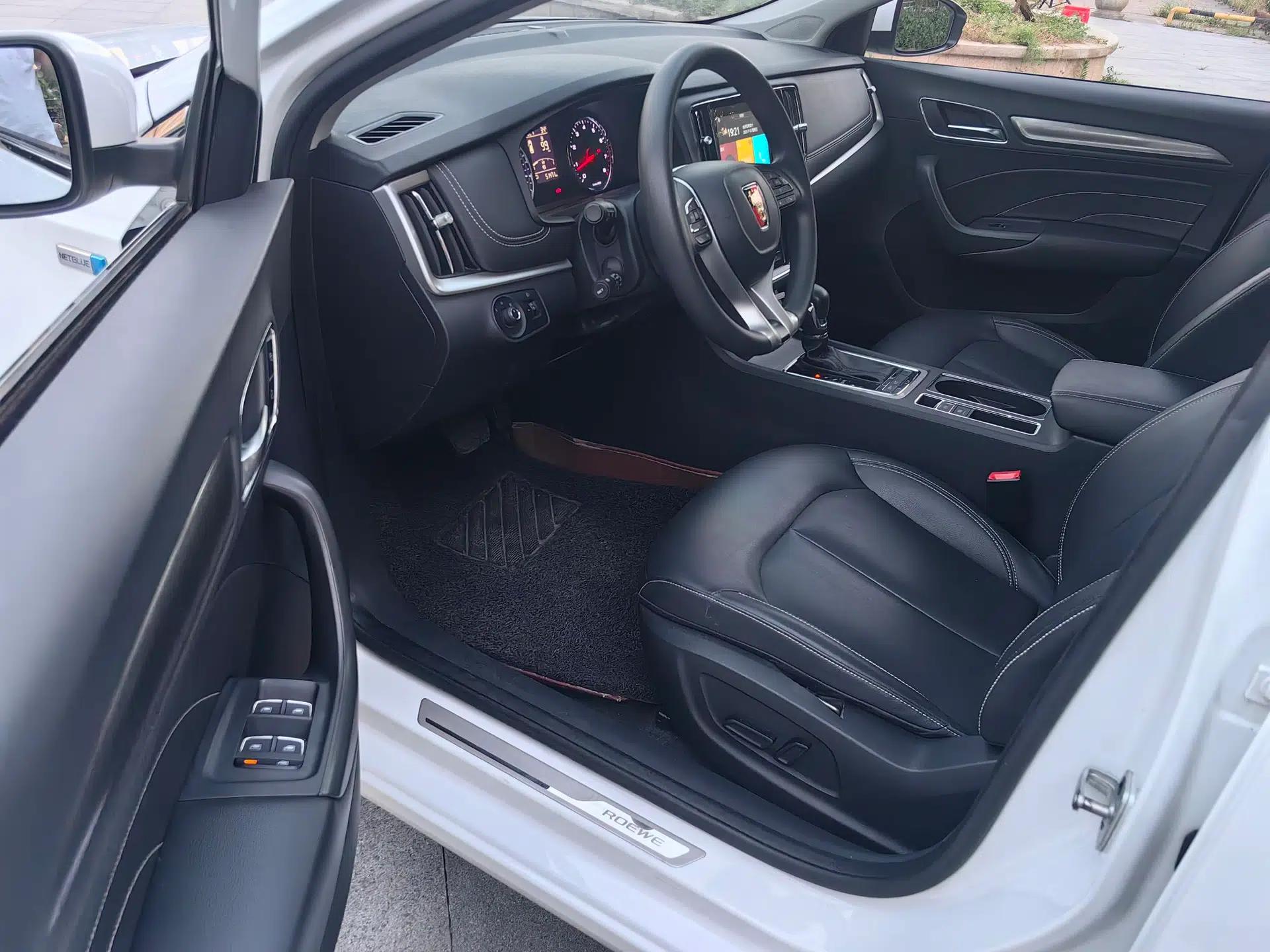 Roewe i6 2019 PLUS 1.6L CVT 4G Connected Flagship Deluxe Edition — миниатюра 17