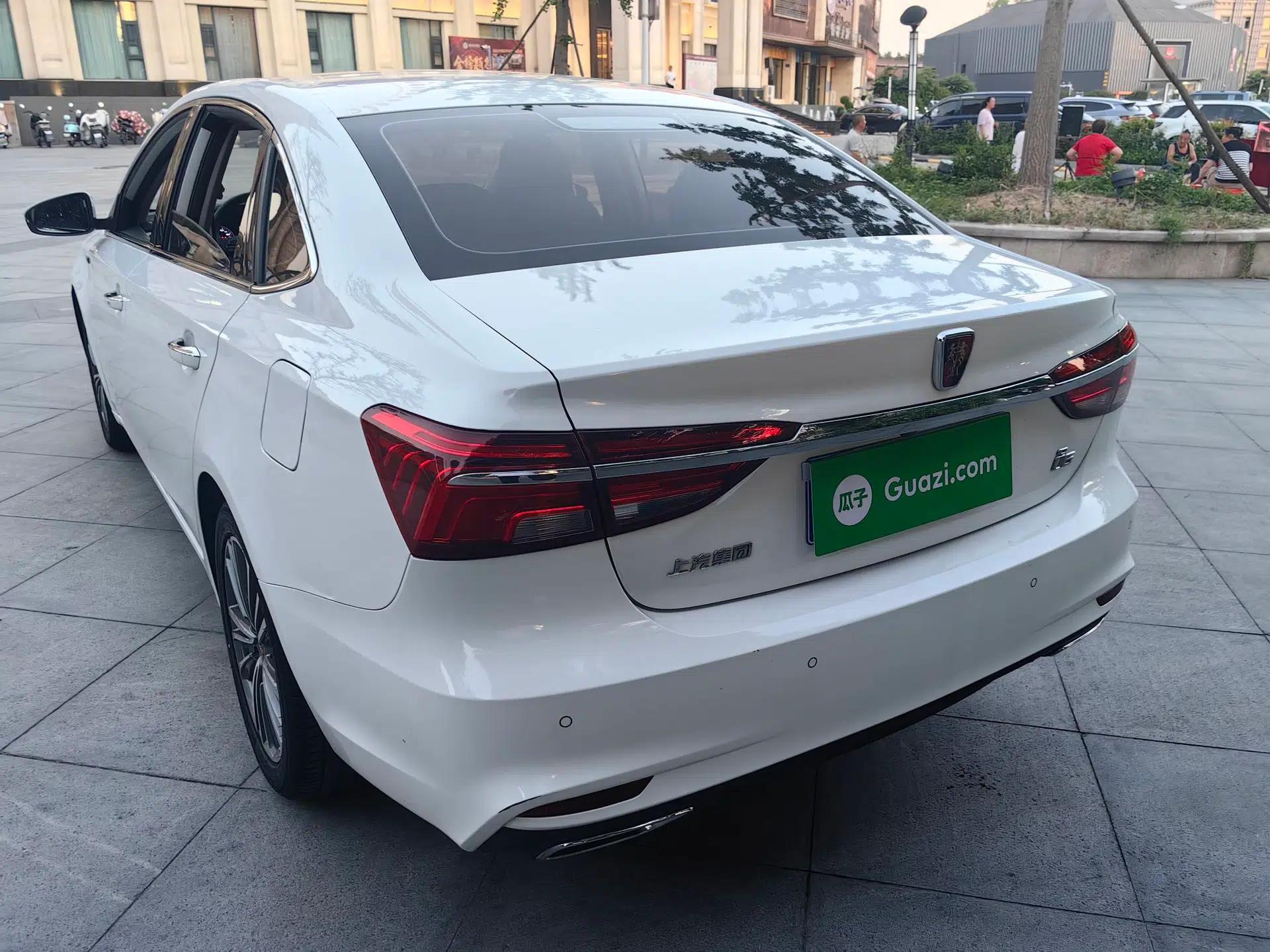 Roewe i6 2019 PLUS 1.6L CVT 4G Connected Flagship Deluxe Edition — миниатюра 7