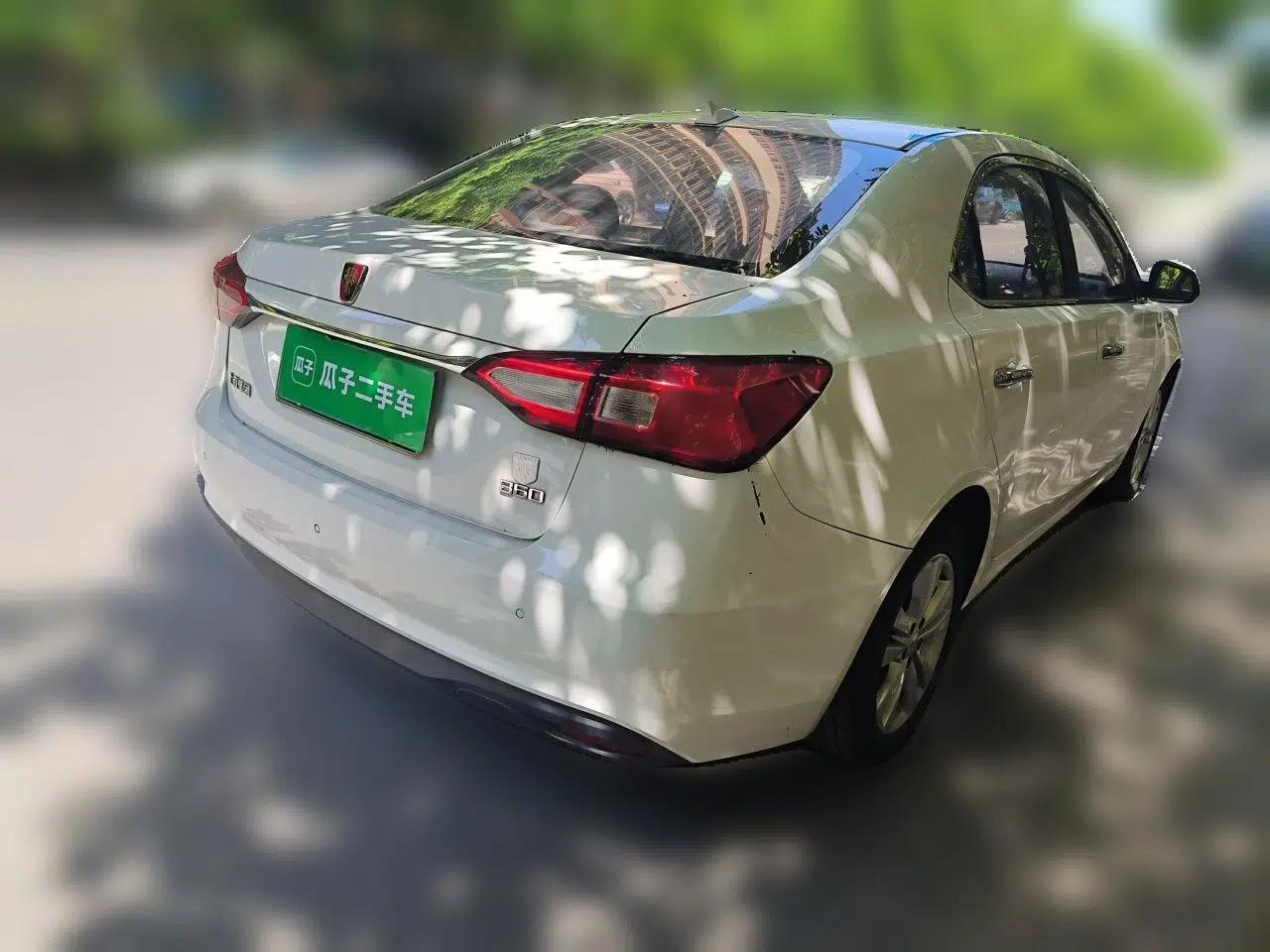 Roewe 360 2015 1.5L Manual Luxury Edition — миниатюра 6