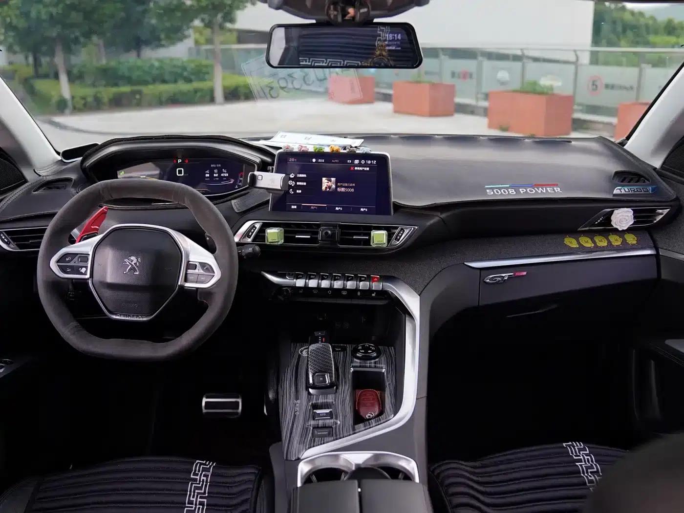 Peugeot 5008 2017 380THP 7-seater Luxury GT Edition — миниатюра 5